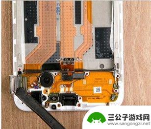 oppor11手机后盖怎么拆 oppo R11拆机教程