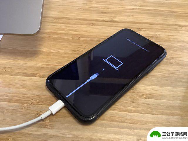 最新版苹果手机怎么开机 iOS 14升级后iPhone无法开机怎么办