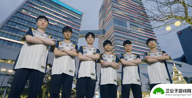 CFO惊人表现！连续2局吊打T1赢得赛点，梦想成真