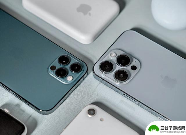 盘点历代iPhone的最大缺点，口碑没赢过，销量没输过！
