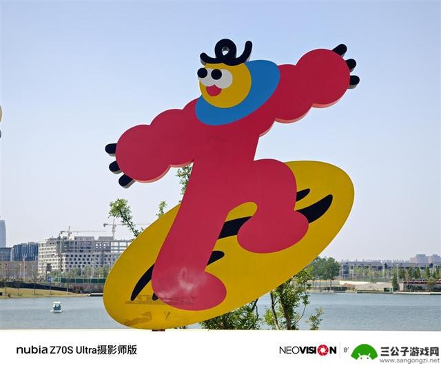 努比亚Z70S Ultra摄影师版：今年唯一无孔摄影手机的评测