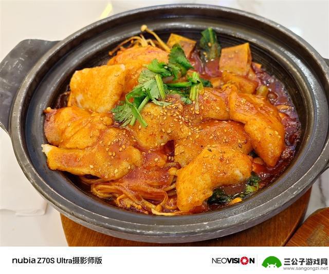 努比亚Z70S Ultra摄影师版：今年唯一无孔摄影手机的评测