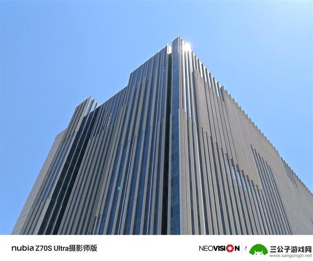 努比亚Z70S Ultra摄影师版：今年唯一无孔摄影手机的评测