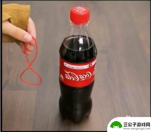 如何可以让手机录像的支架 DIY手机拍摄支架制作教程