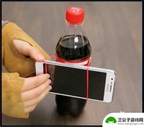 如何可以让手机录像的支架 DIY手机拍摄支架制作教程