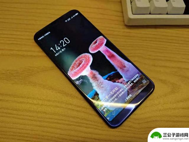 除了骁龙660处理器，这款手机没有任何亮点，即使价格再低也不建议购买