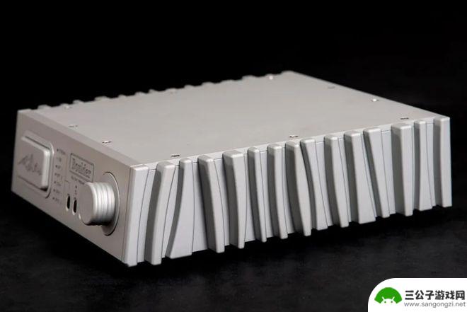 手机音箱如何放大声音 宝达Boulder 812 DAC/前级/耳放一体机评价