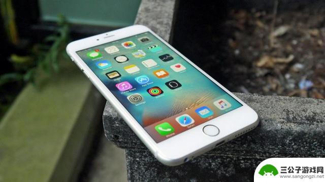 苹果终于激进一把，曝光了iPhone 16 Pro的关键信息